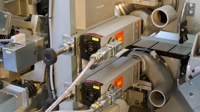 Agrégat d'affleurage droit jusqu'à 15 mm Agrégat de fraisage ultra performant pour chants jusqu’à 15 mm d’épaisseur