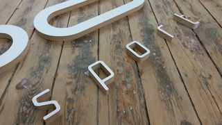 Expériences CNC Holzher - Exemple de panneau usinage du bois finition précision