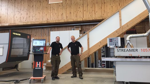 Menuiserie de référence Holzher Keuper avec CNC Evolution et Pro-Master 5 axes, plaqueuse de chants Streamer et scie à panneaux Secteur Menuiserie de référence Holzher Keuper avec CNC Evolution et Pro-Master 5 axes, plaqueuse de chants Streamer et scie à panneaux Secteur