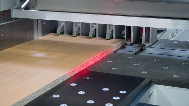 Système d'affichage assisté par laser pour l'identification de pièces sans erreur