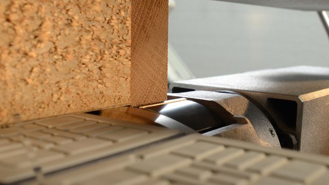 Agrégat d'affleurage droit jusqu'à 15 mm Agrégat de fraisage ultra performant pour chants jusqu’à 15 mm d’épaisseur